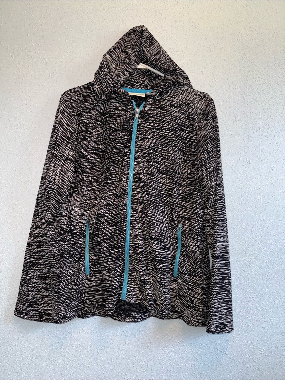 Norm Thompson Black & White Hooded Zip Jacket with Turquoise Trim